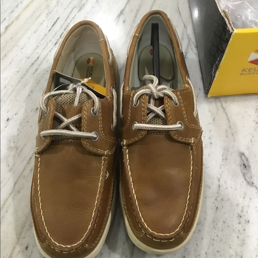 New in box boat shoes by KEUKA.